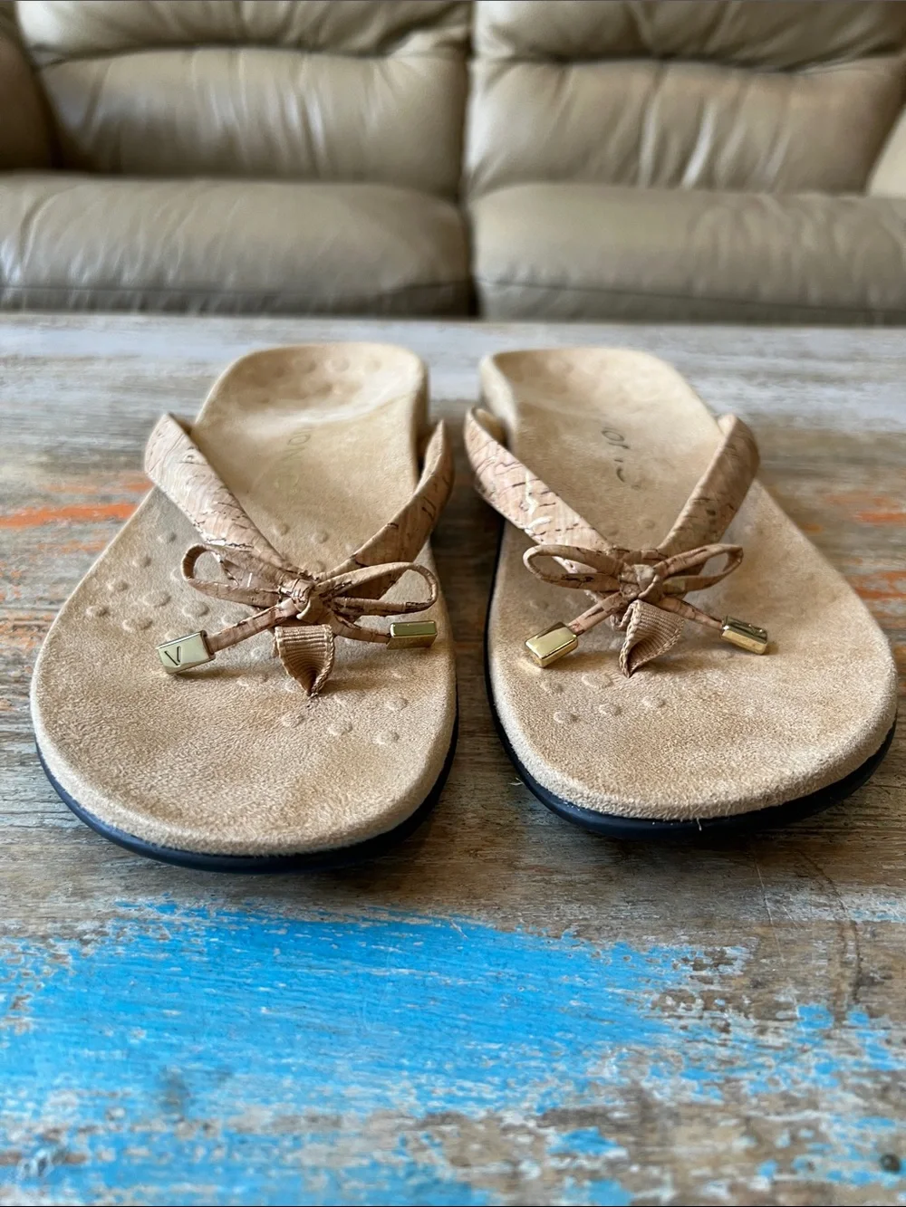 Vionic Tan Braided Thong Sandal with Cushioned Footbed Size 8.5
